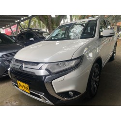 MITSUBISHI OUTLANDER...