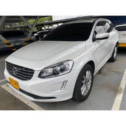 VOLVO XC60 T5 AWD SUMMUN TP...