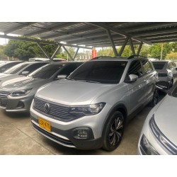 VOLKSWAGEN T-CROSS...