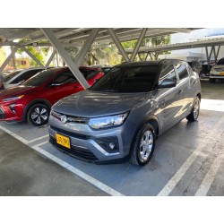 SSANGYONG TIVOLI 1600 TP...