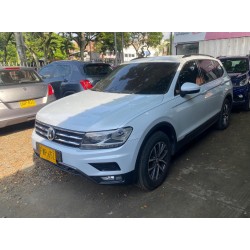 VOLKSWAGEN TIGUAN ALLSPACE...